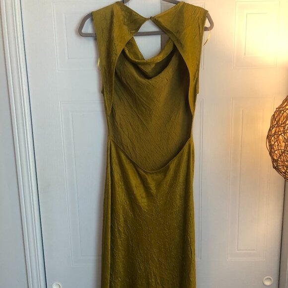Zara Olive Backless Dress - Picture 4 of 5